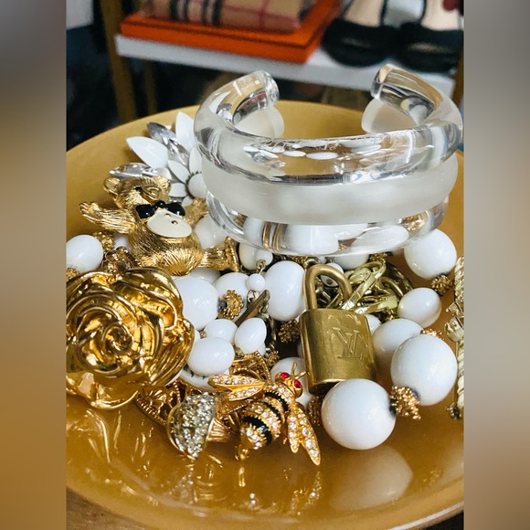 ⭐️VINTAGE LIVE ⭐️ EveryBLING Thing Share Show ✨🌟💫 - Picture 8 of 17